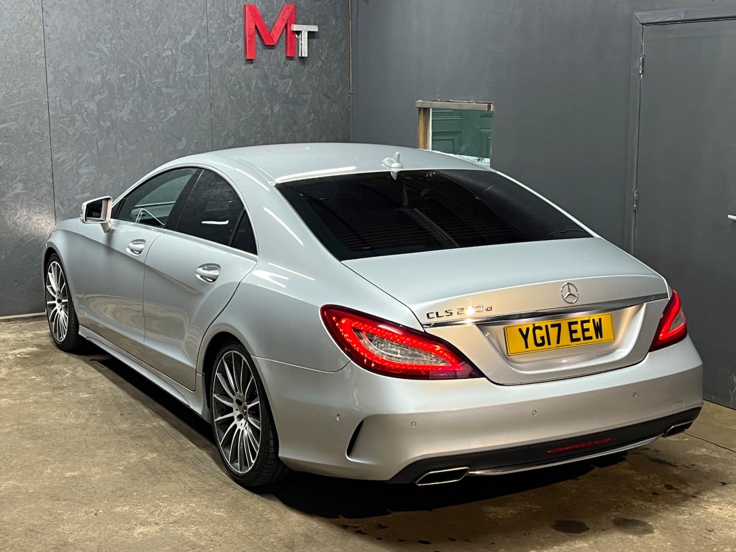 Used Mercedes-Benz CLS 2017 for sale - 76032073: Photo 3