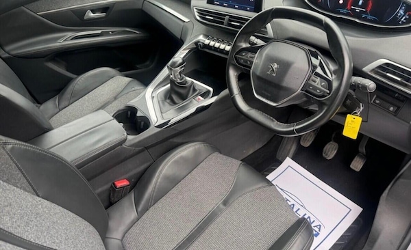 Used Peugeot 3008 2017 for sale - 76201013: Photo 32