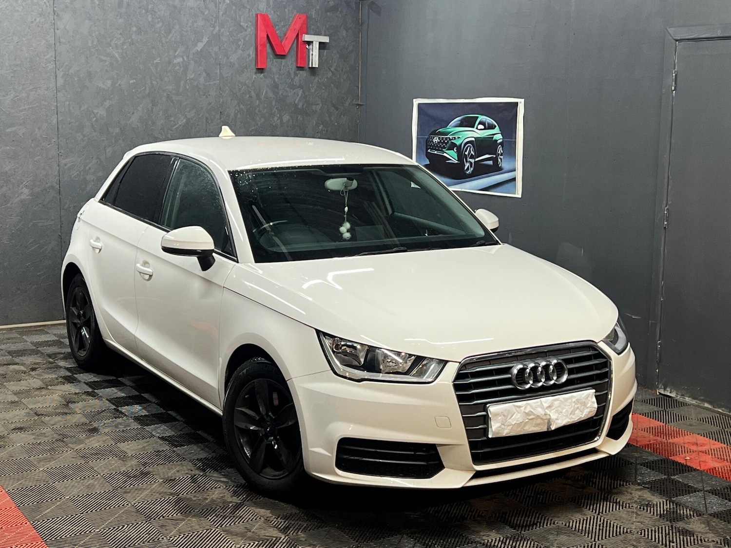 Used Audi A1 for sale - 77853657: Photo 2