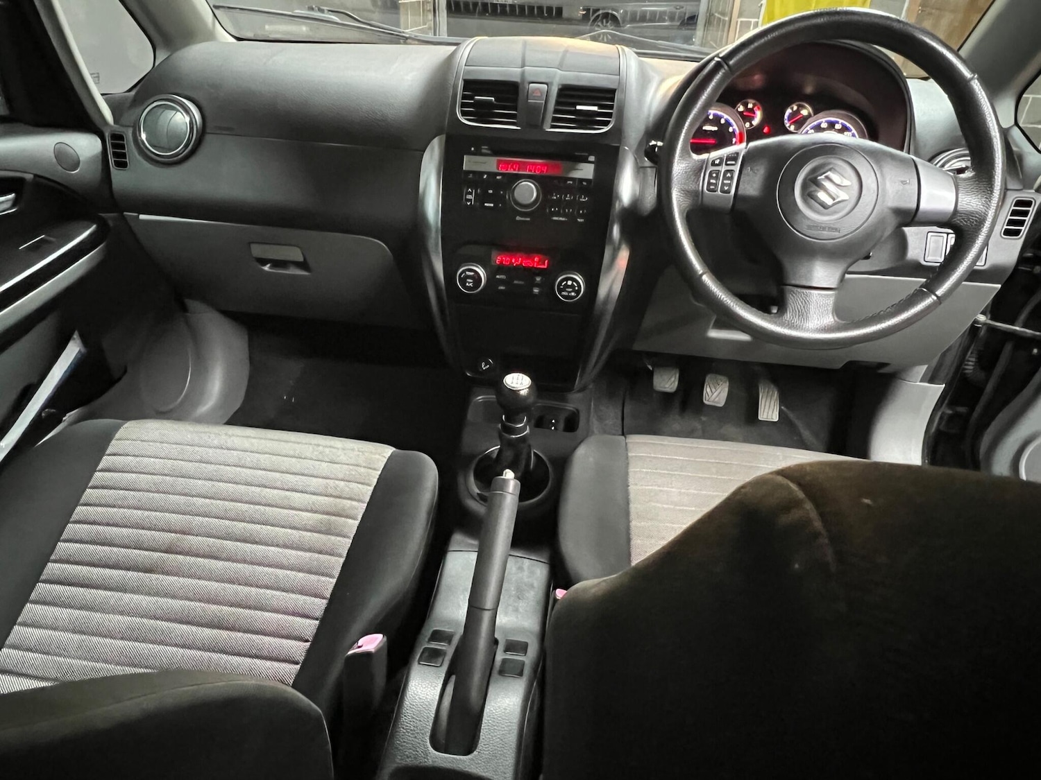 Used Suzuki SX4 2010 for sale - 77191107: Photo 13