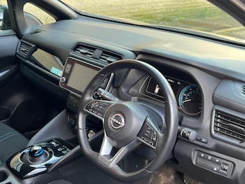 Used Nissan Leaf 2022 for sale - 77737155: Photo