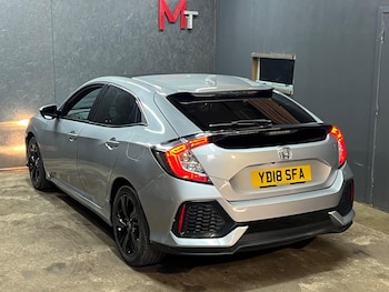 Used Honda Civic 2018 for sale - 75768781: Photo