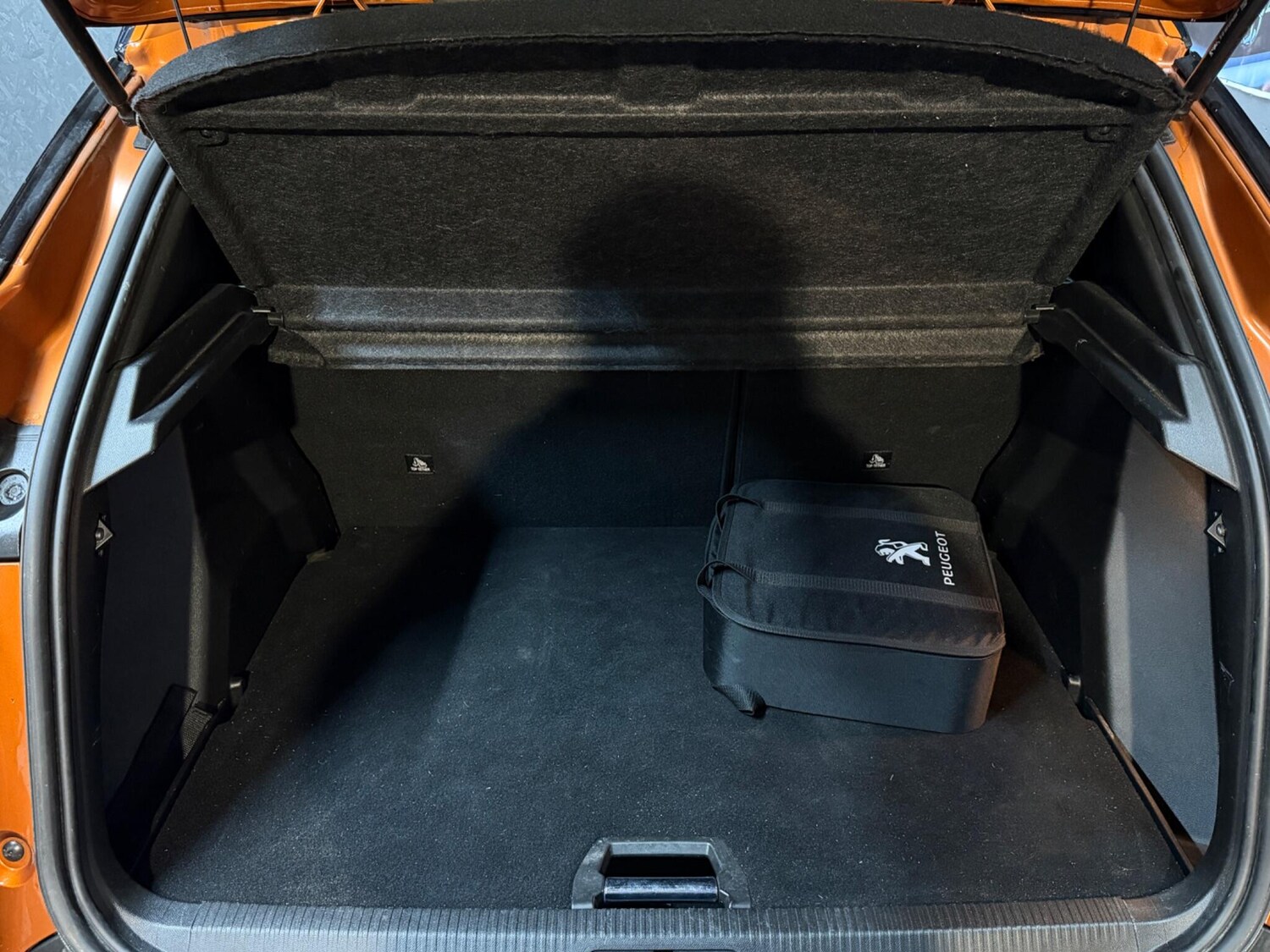 Used Peugeot E-2008 for sale - 78214941: Photo 37
