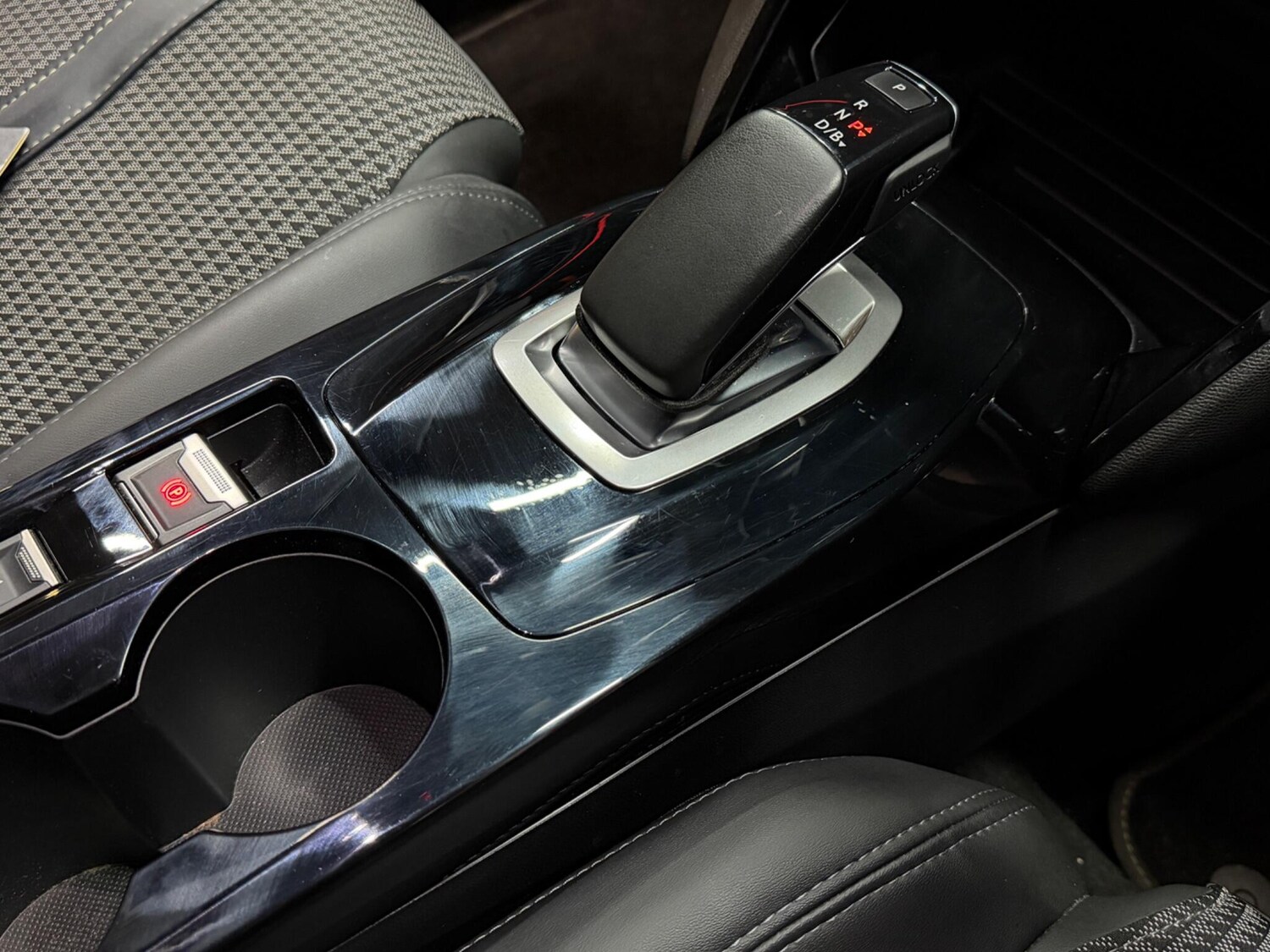 Used Peugeot E-2008 for sale - 78214941: Photo 50