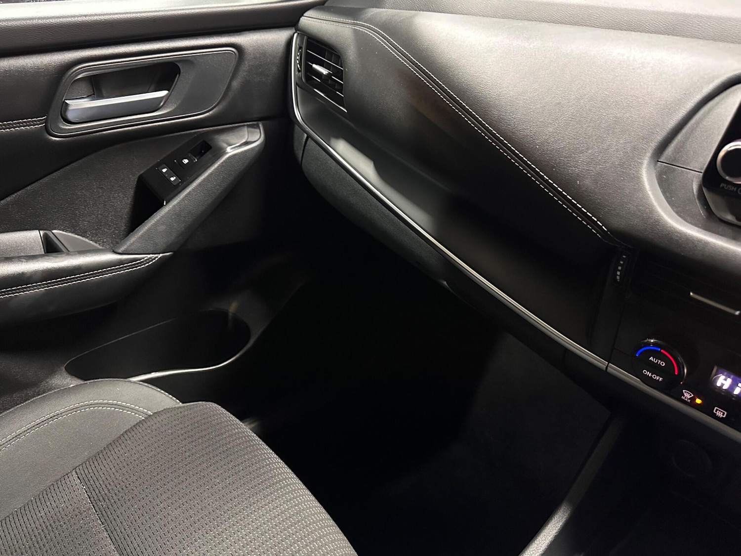 Used Nissan Qashqai 2021 for sale - 76572713: Photo 42