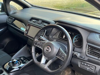 Used Nissan Leaf 2022 for sale - 78127718: Photo