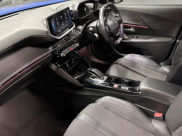 Used Peugeot E-2008 2020 for sale - 76269972: Photo 13