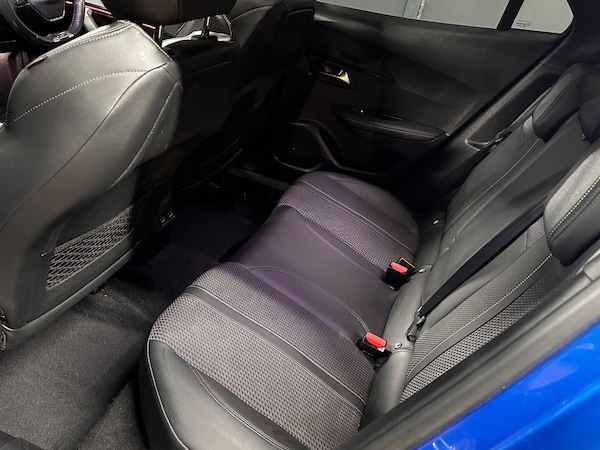 Used Peugeot E-2008 2020 for sale - 76269972: Photo 15