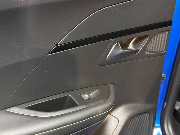 Used Peugeot E-2008 2020 for sale - 76269972: Photo 20