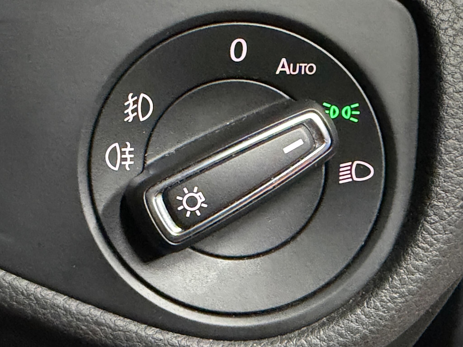 Used Volkswagen Golf 2019 for sale - 78047037: Photo 24