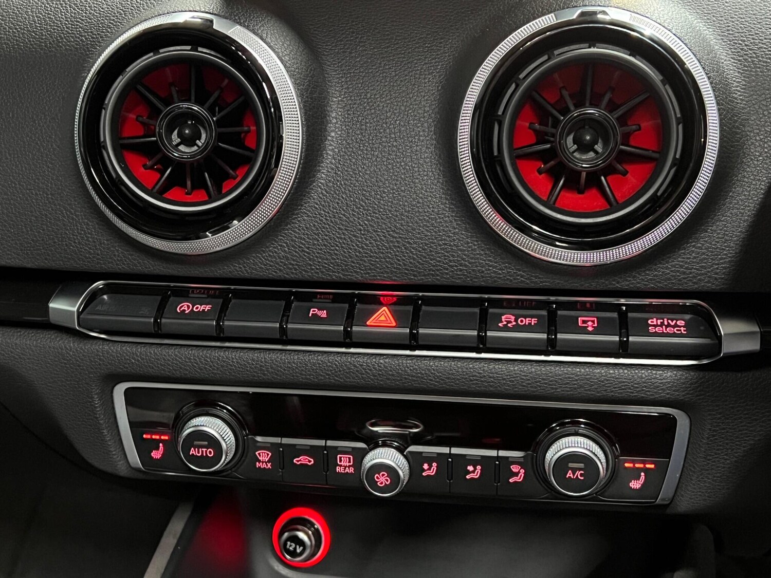 Used Audi RS3 2015 for sale - 77784139: Photo 82