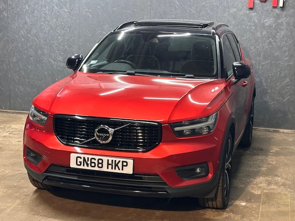 Used Volvo XC40 2018 for sale - 76269913: Photo 2