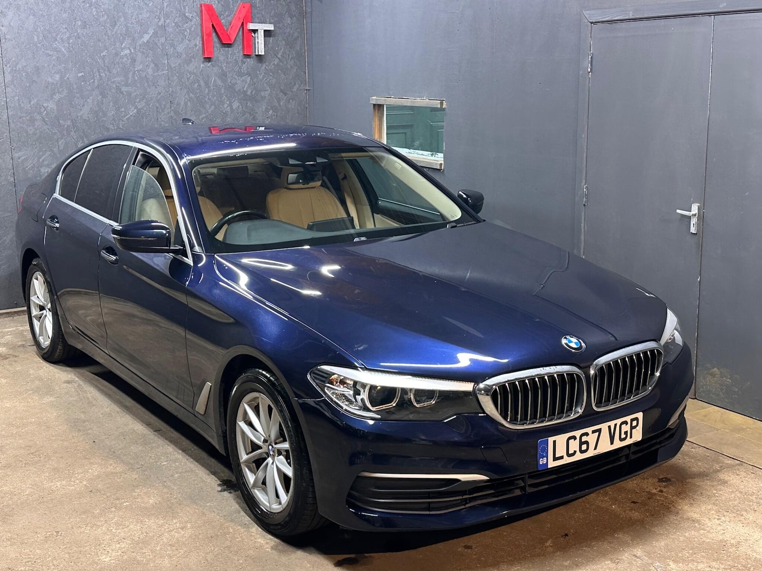Used BMW 5 Series 2018 for sale - 76658545: Photo 2