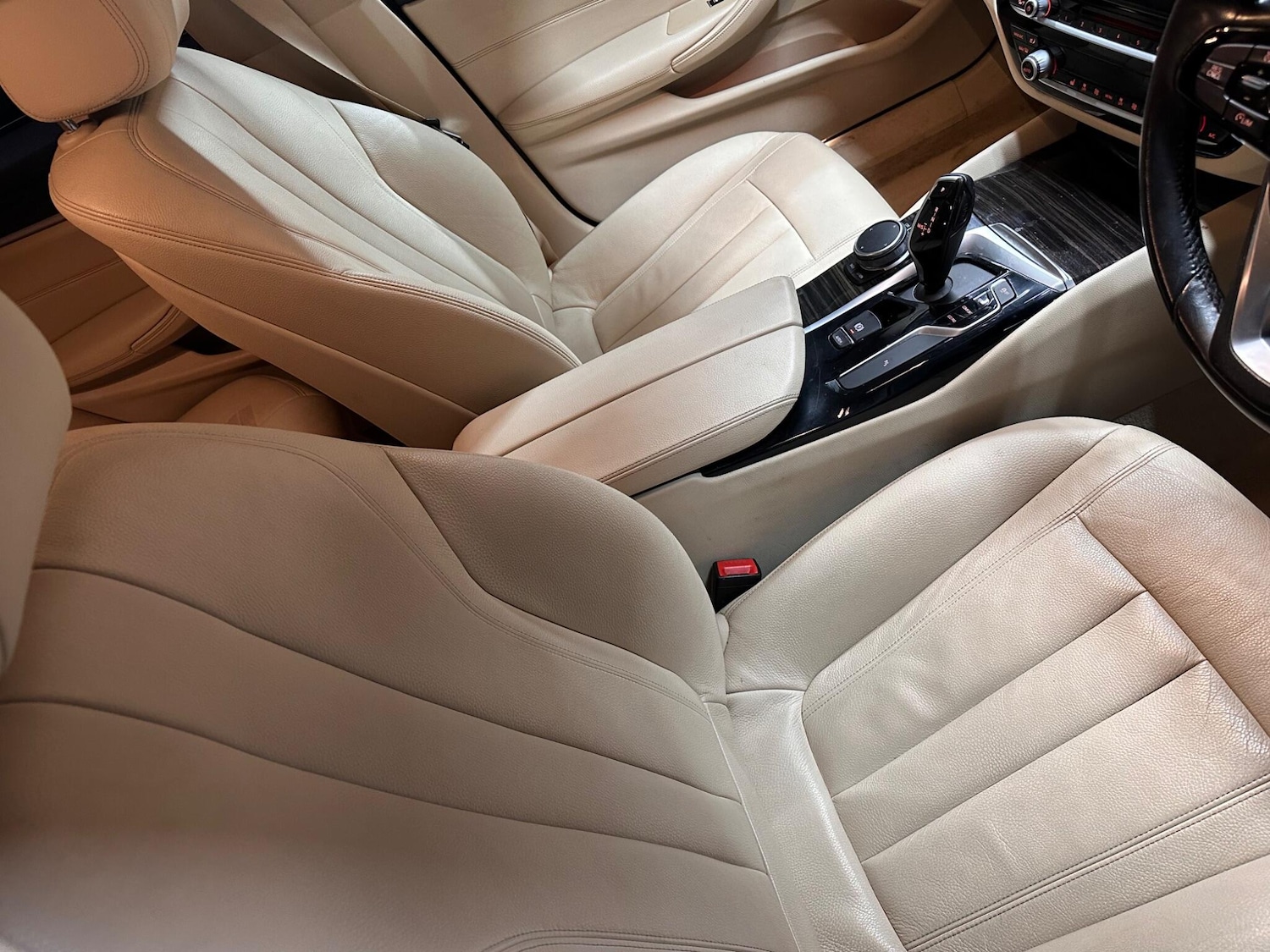 Used BMW 5 Series 2018 for sale - 76658545: Photo 38