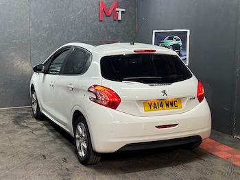 Used Peugeot 208 2014 for sale - 78471592: Photo