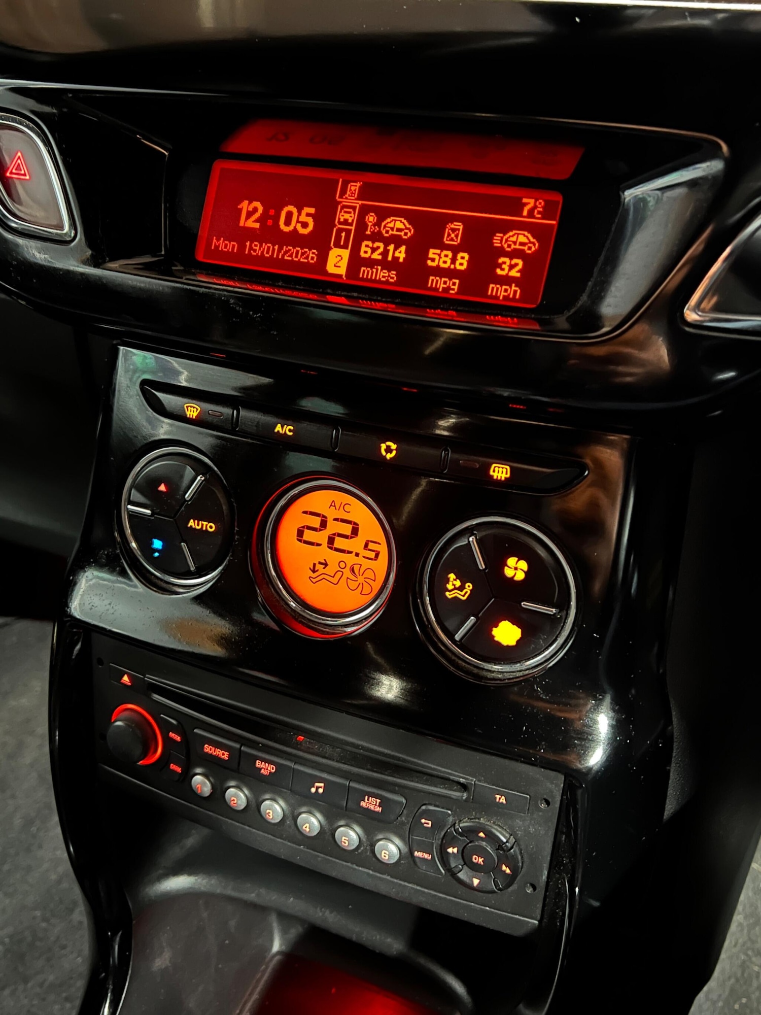 Used Citroen DS3 2014 for sale - 77255078: Photo 25