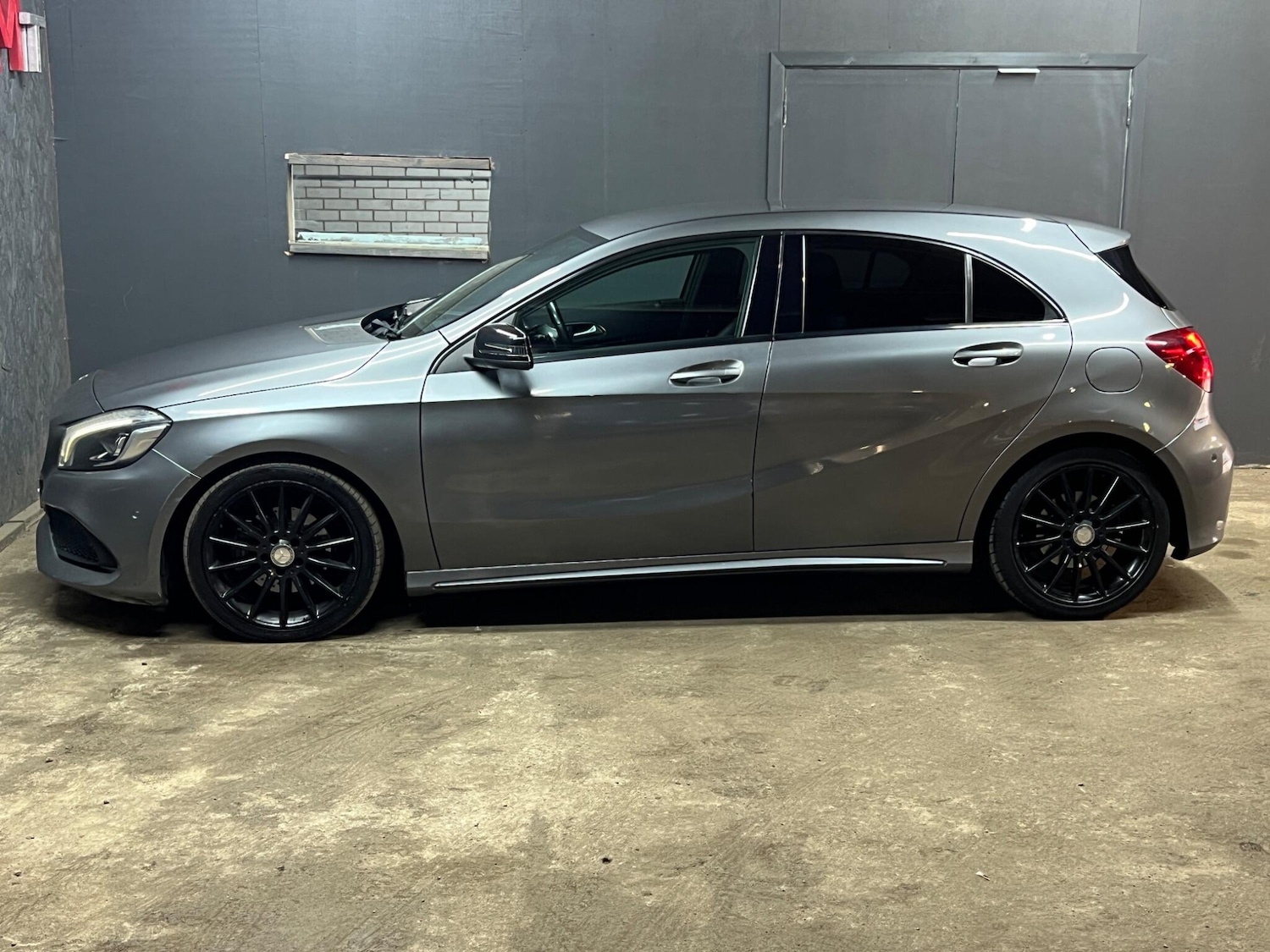 Used Mercedes-Benz A-Class 2017 for sale - 76422836: Photo 4