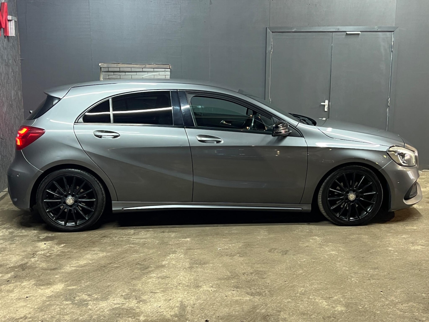 Used Mercedes-Benz A-Class 2017 for sale - 76422836: Photo 9