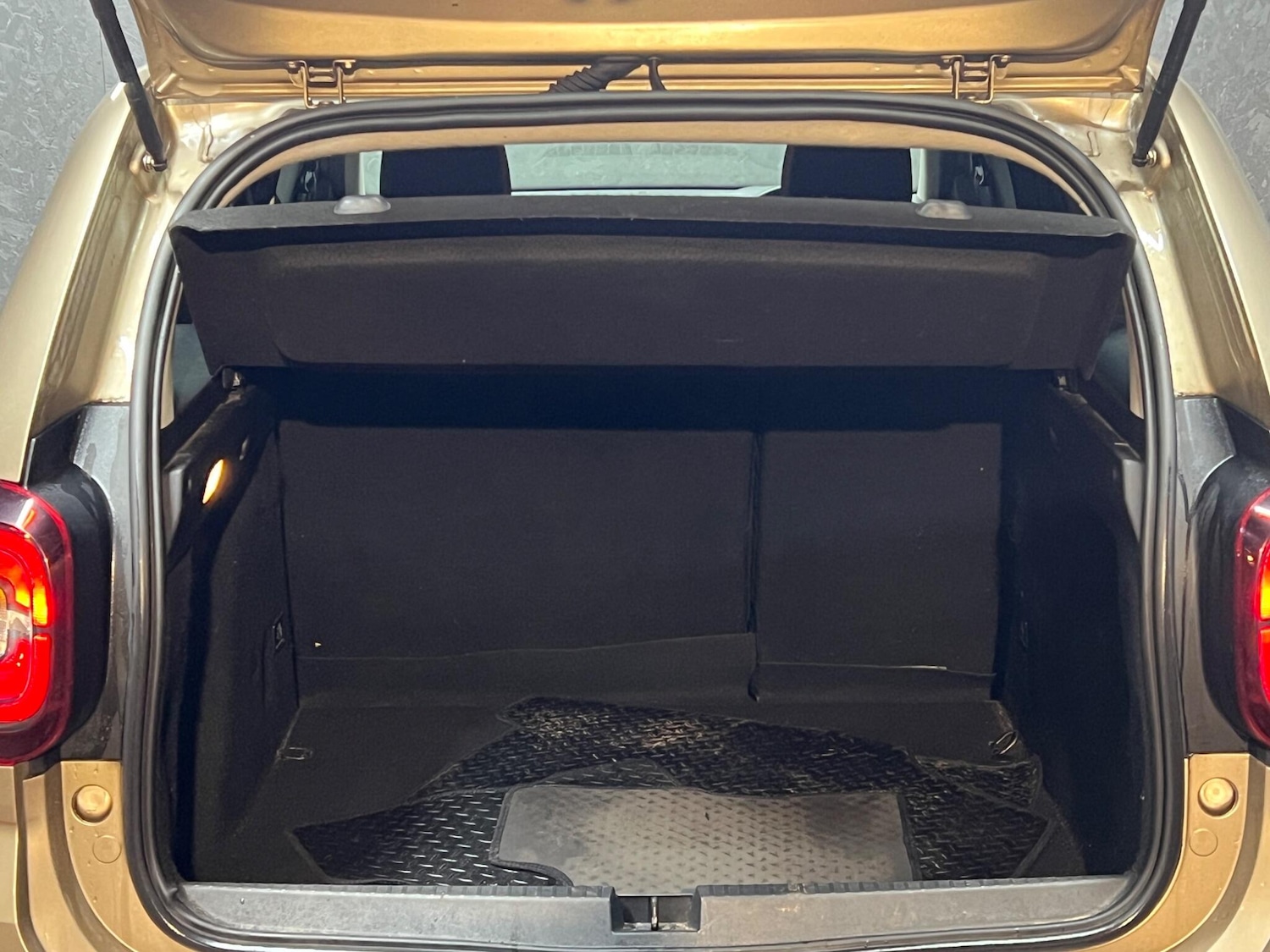 Used Dacia Duster 2020 for sale - 77387324: Photo 33