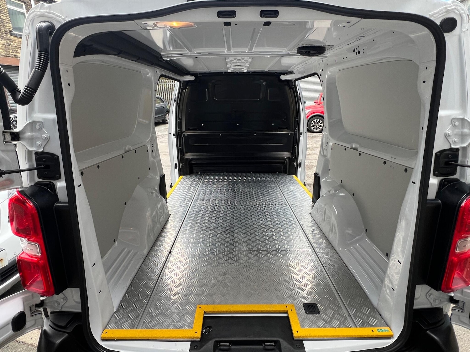 Used Vauxhall Vivaro Electric 2023 for sale - 76259322: Photo 34