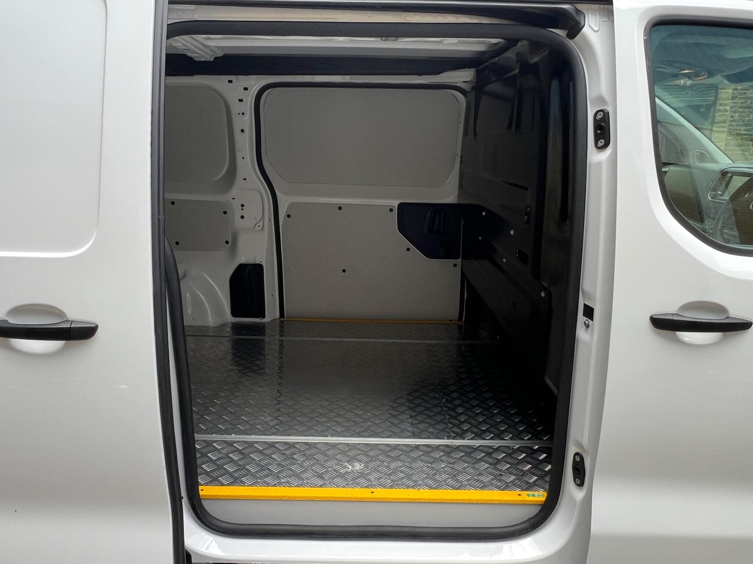 Used Vauxhall Vivaro Electric 2023 for sale - 76259322: Photo 37