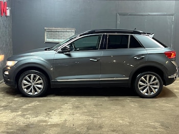 Used Volkswagen T-Roc 2018 for sale - 75953930: Photo