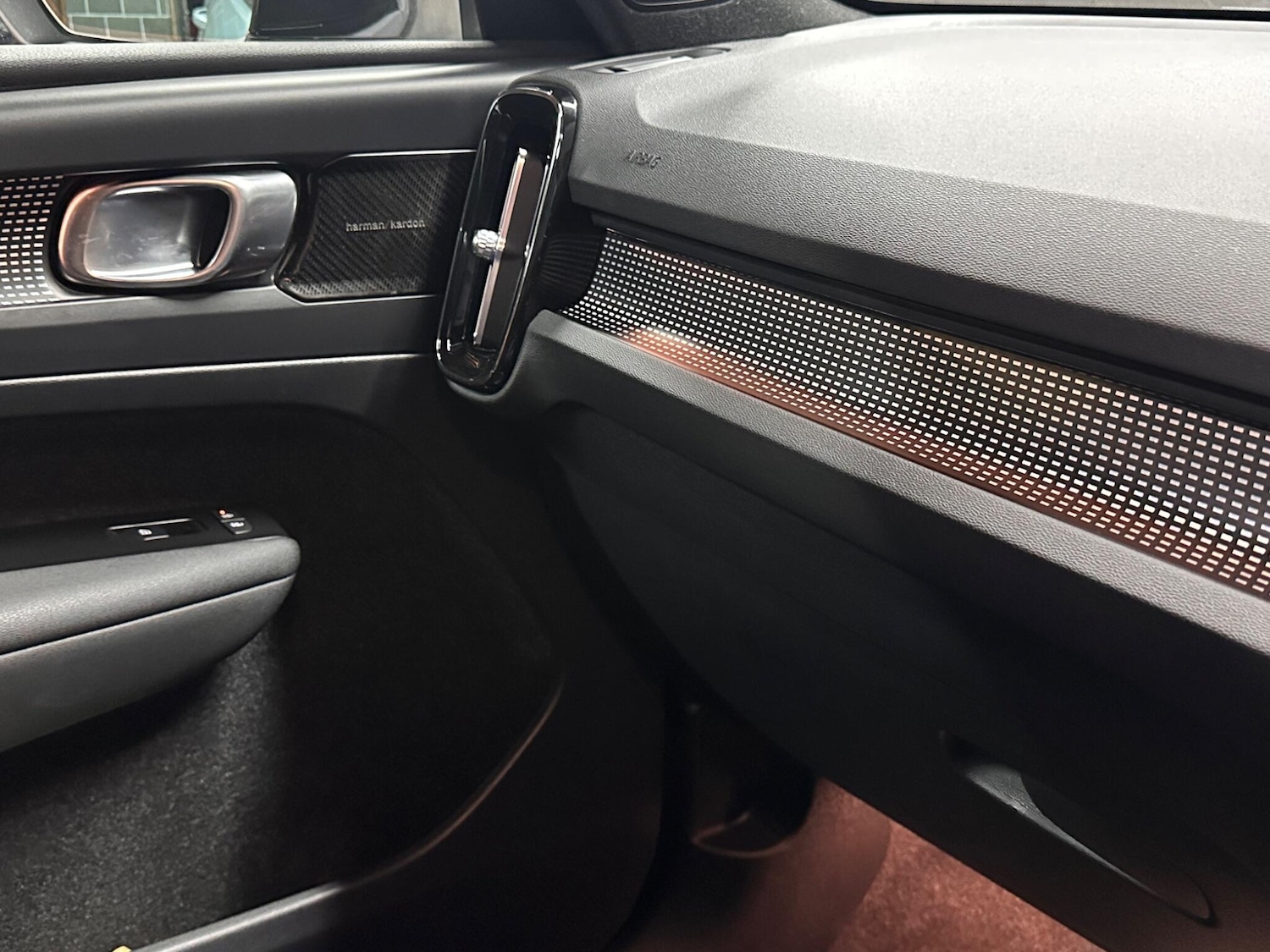 Used Volvo XC40 2021 for sale - 76484526: Photo 18