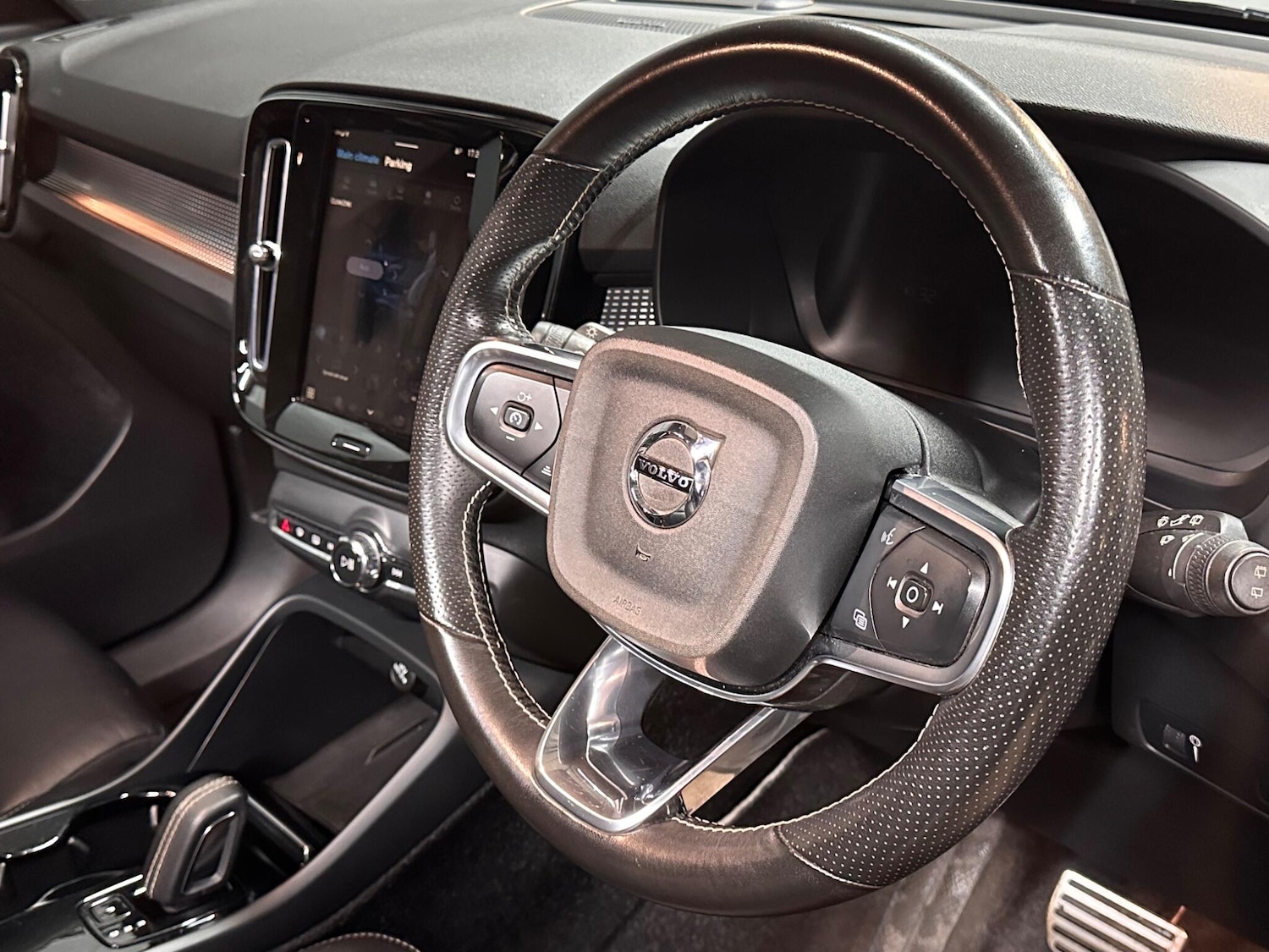 Used Volvo XC40 2021 for sale - 76484526: Photo 29