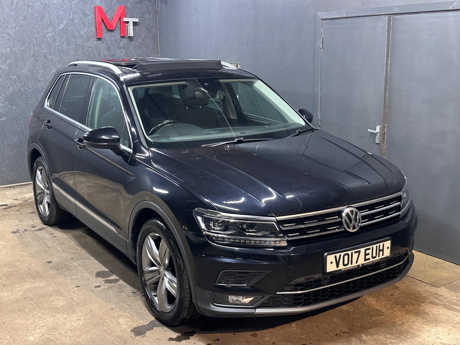 Used Volkswagen Tiguan 2017 for sale - 76658471: Photo 2