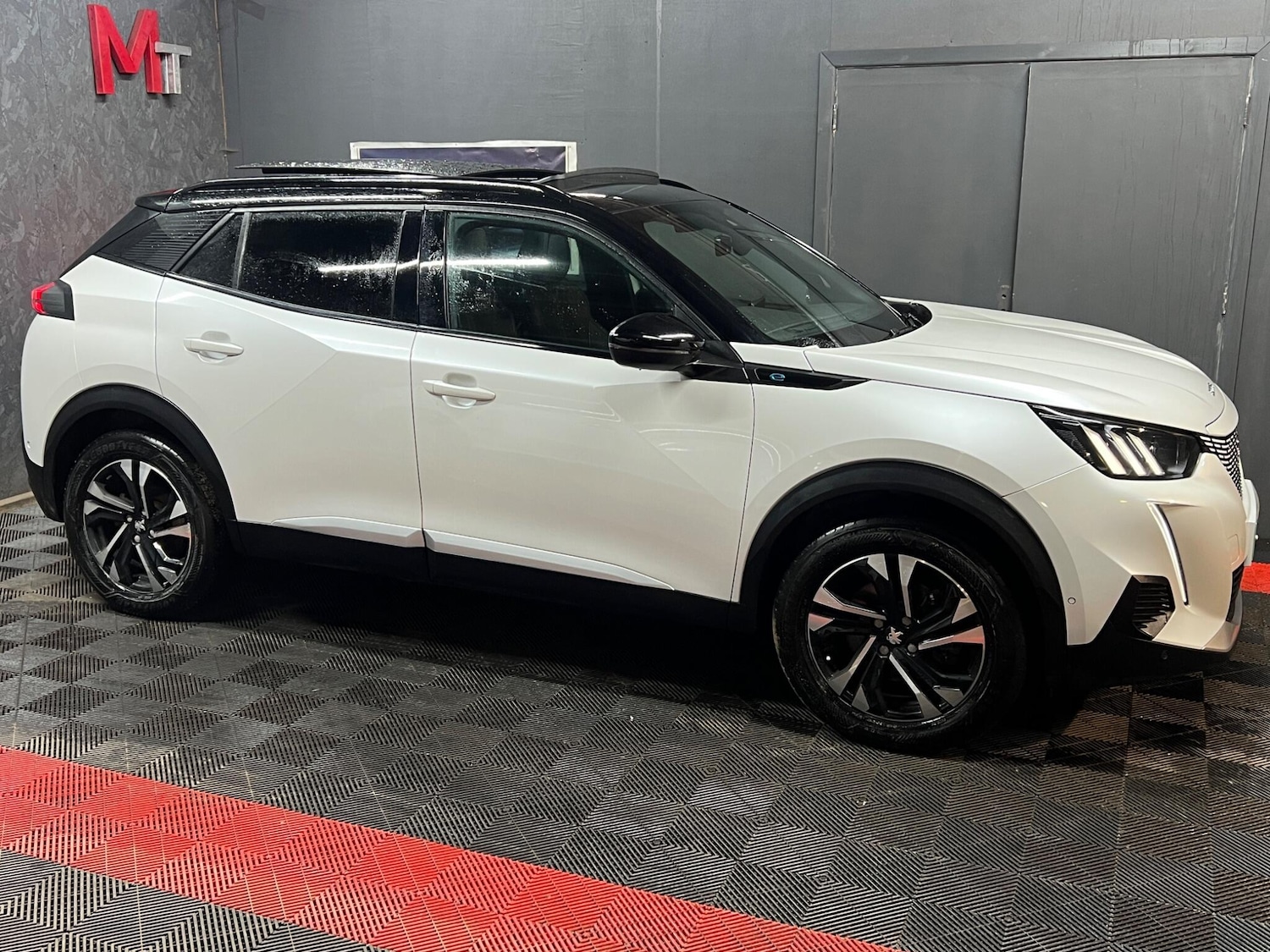 Used Peugeot E-2008 2022 for sale - 77683294: Photo 17