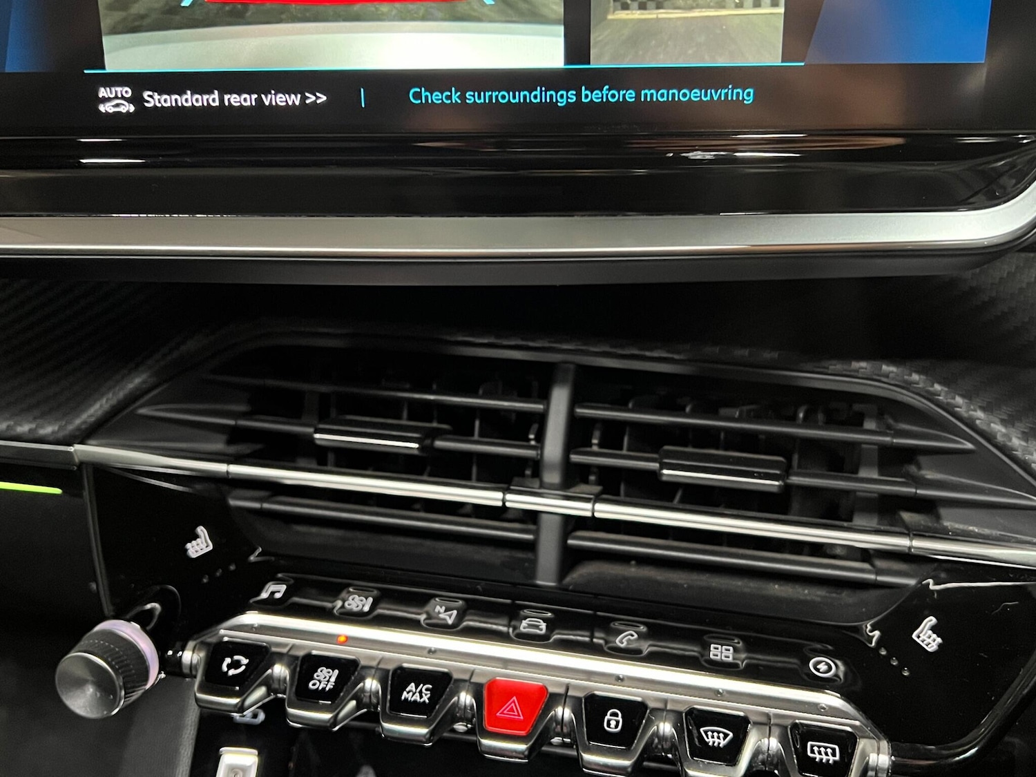 Used Peugeot E-2008 2022 for sale - 77683294: Photo 30