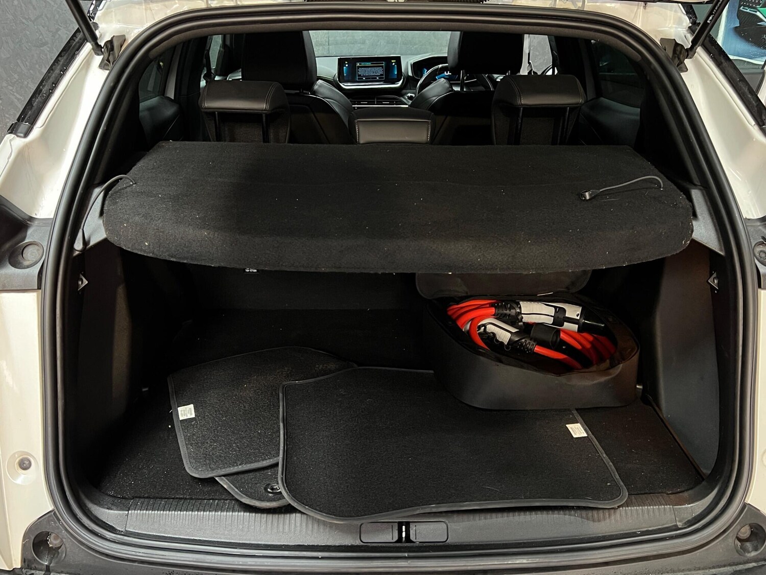 Used Peugeot E-2008 2022 for sale - 77683294: Photo 35