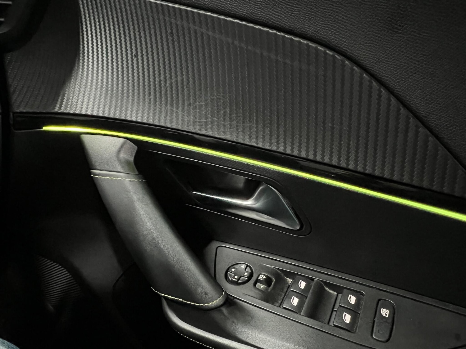 Used Peugeot E-2008 2022 for sale - 77683294: Photo 47