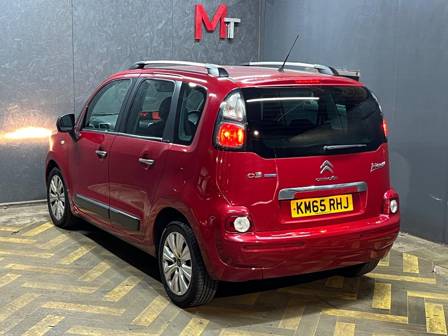 Vehicle 8