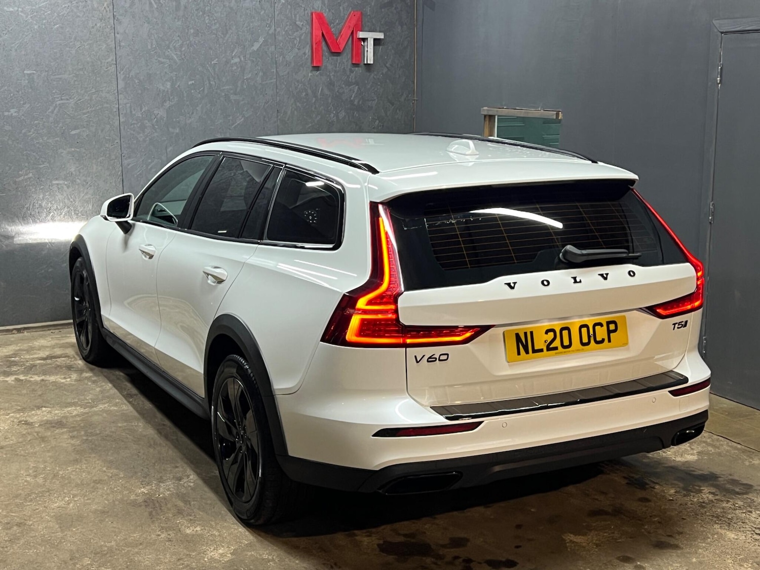 Used Volvo V60 2020 for sale - 76549117: Photo 18