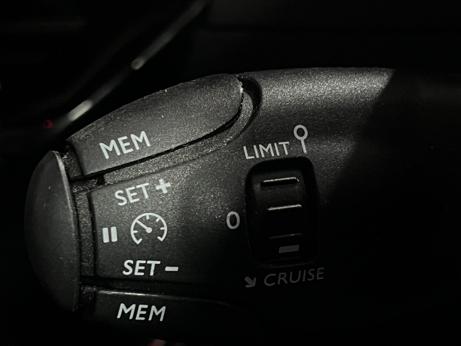 Used Peugeot 2008 2020 for sale - 77958211: Photo 21