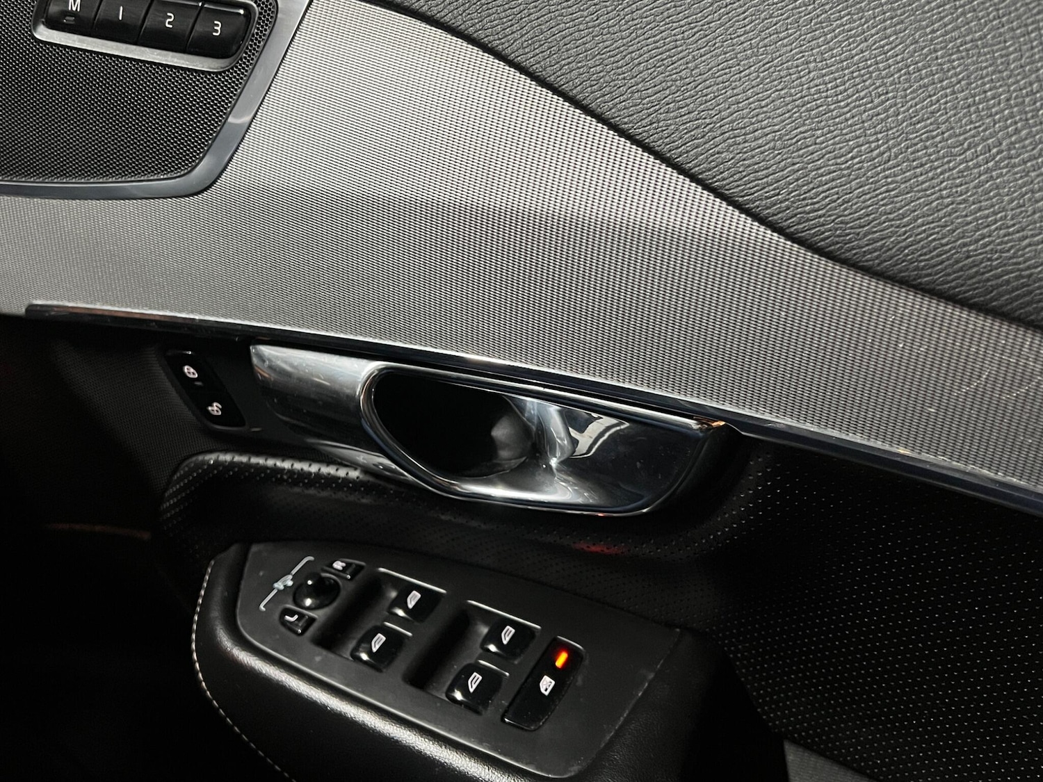 Used Volvo XC90 2015 for sale - 77320467: Photo 29