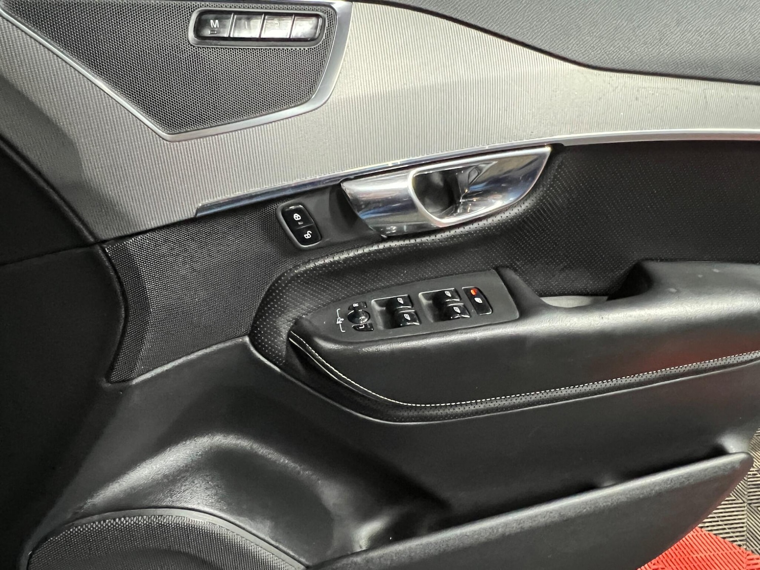 Used Volvo XC90 2015 for sale - 77320467: Photo 37