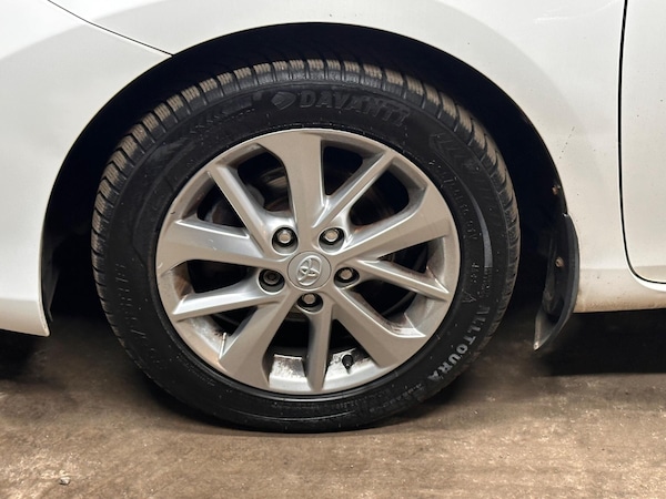 Used Toyota Auris 2014 for sale - 76295973: Photo 9