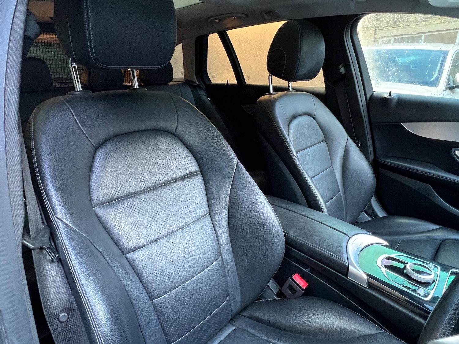 Used Mercedes-Benz C Class 2018 for sale - 76781788: Photo 15