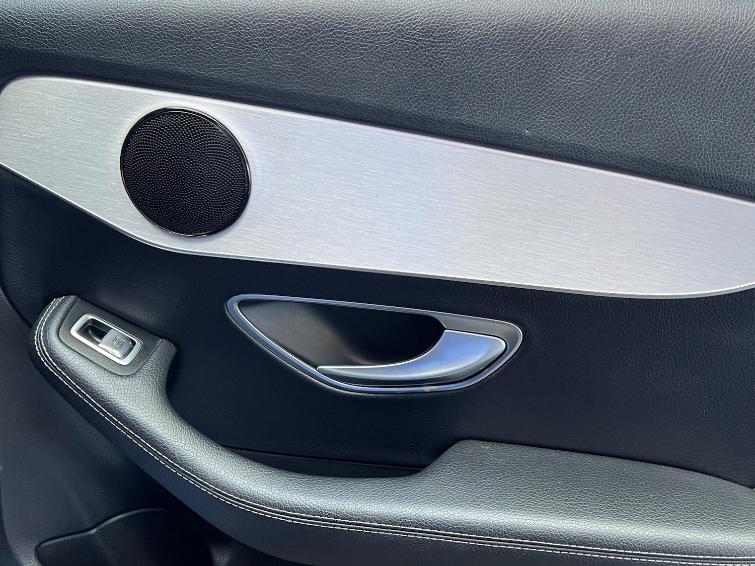 Used Mercedes-Benz C Class 2018 for sale - 76781788: Photo 30