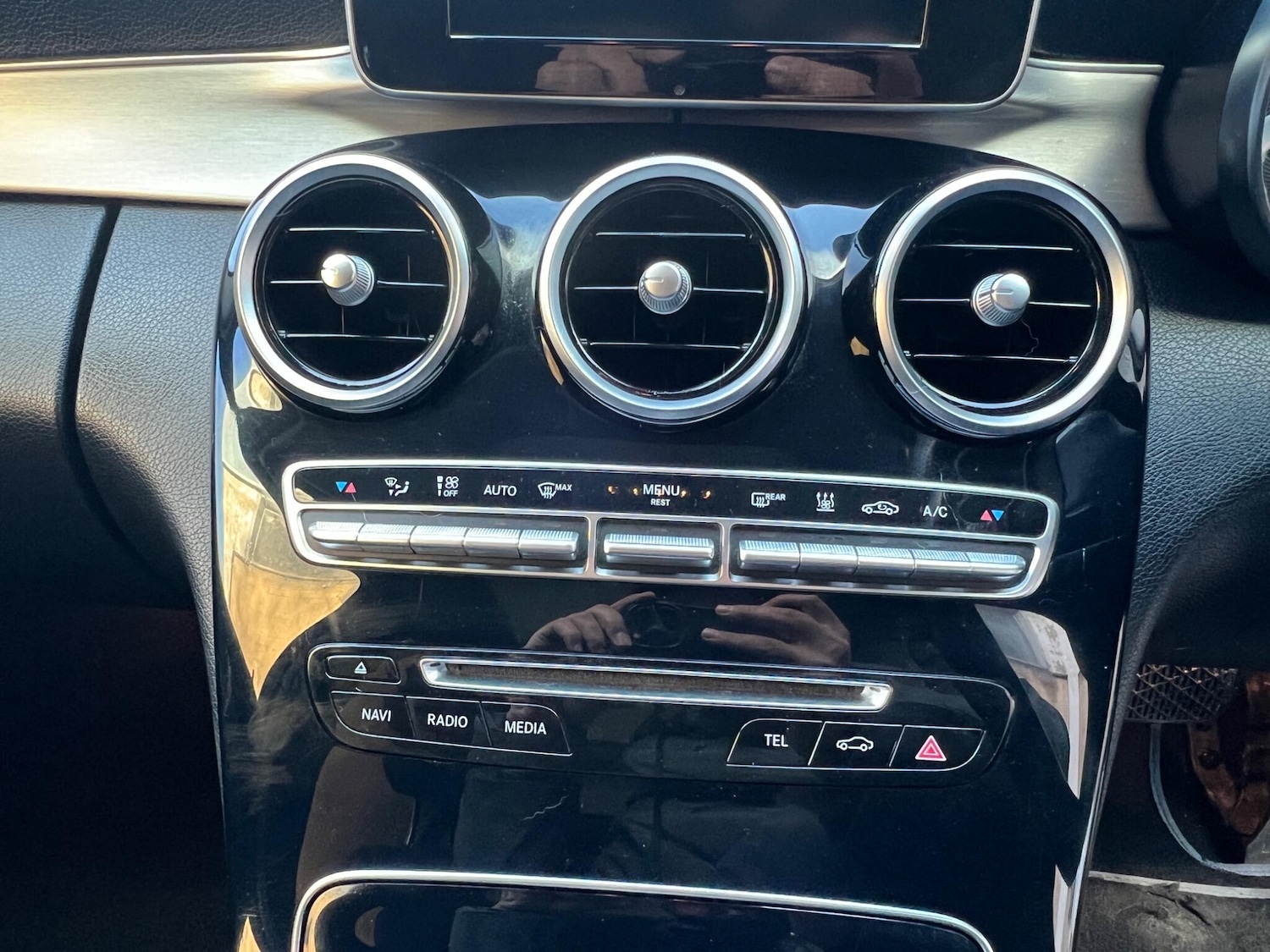 Used Mercedes-Benz C Class 2018 for sale - 76781788: Photo 31