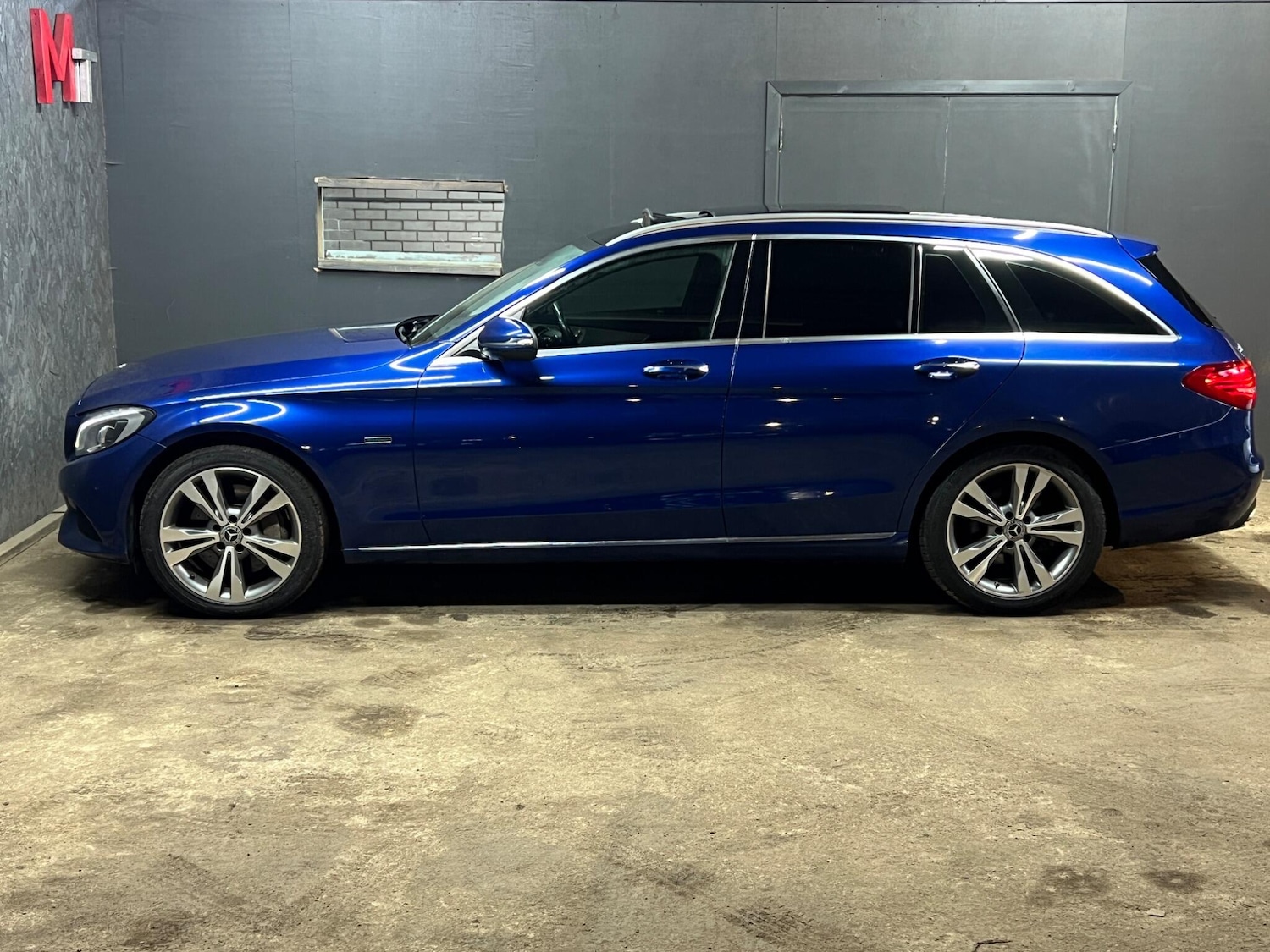 Used Mercedes-Benz C Class 2018 for sale - 76781788: Photo 4