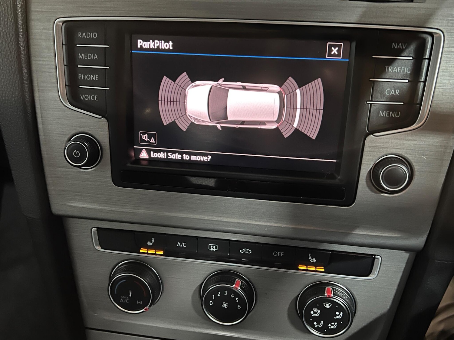 Used Volkswagen Golf 2017 for sale - 77479008: Photo 39