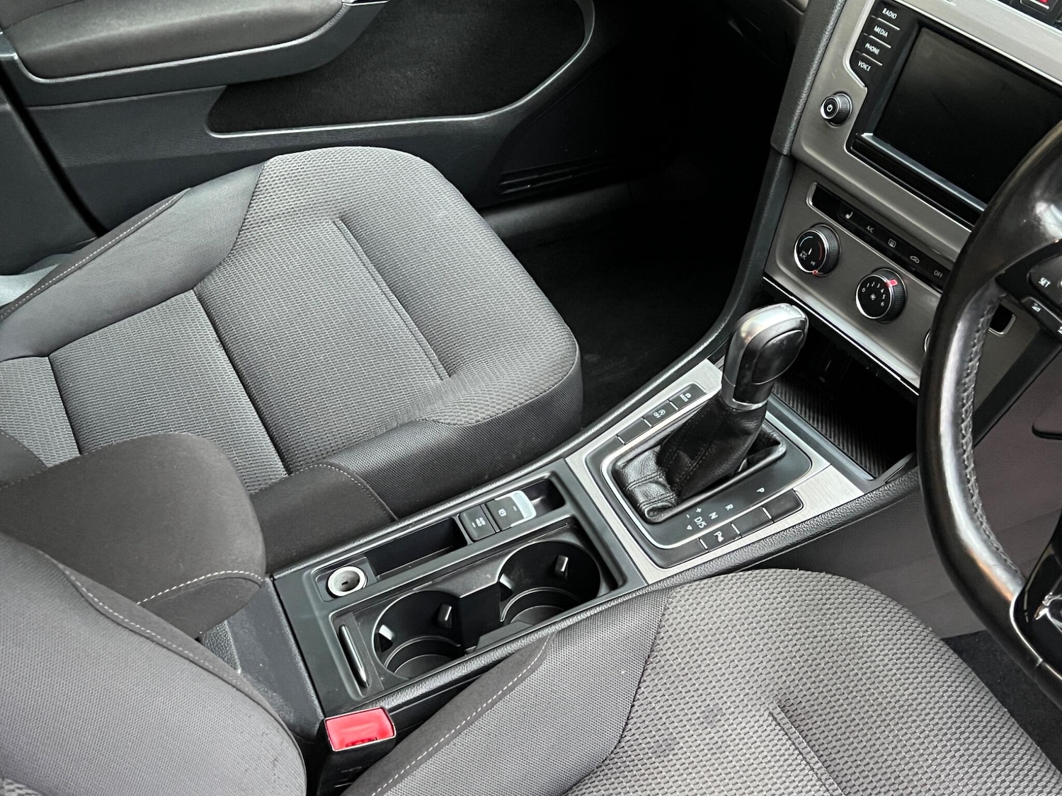 Used Volkswagen Golf 2017 for sale - 77479008: Photo 41