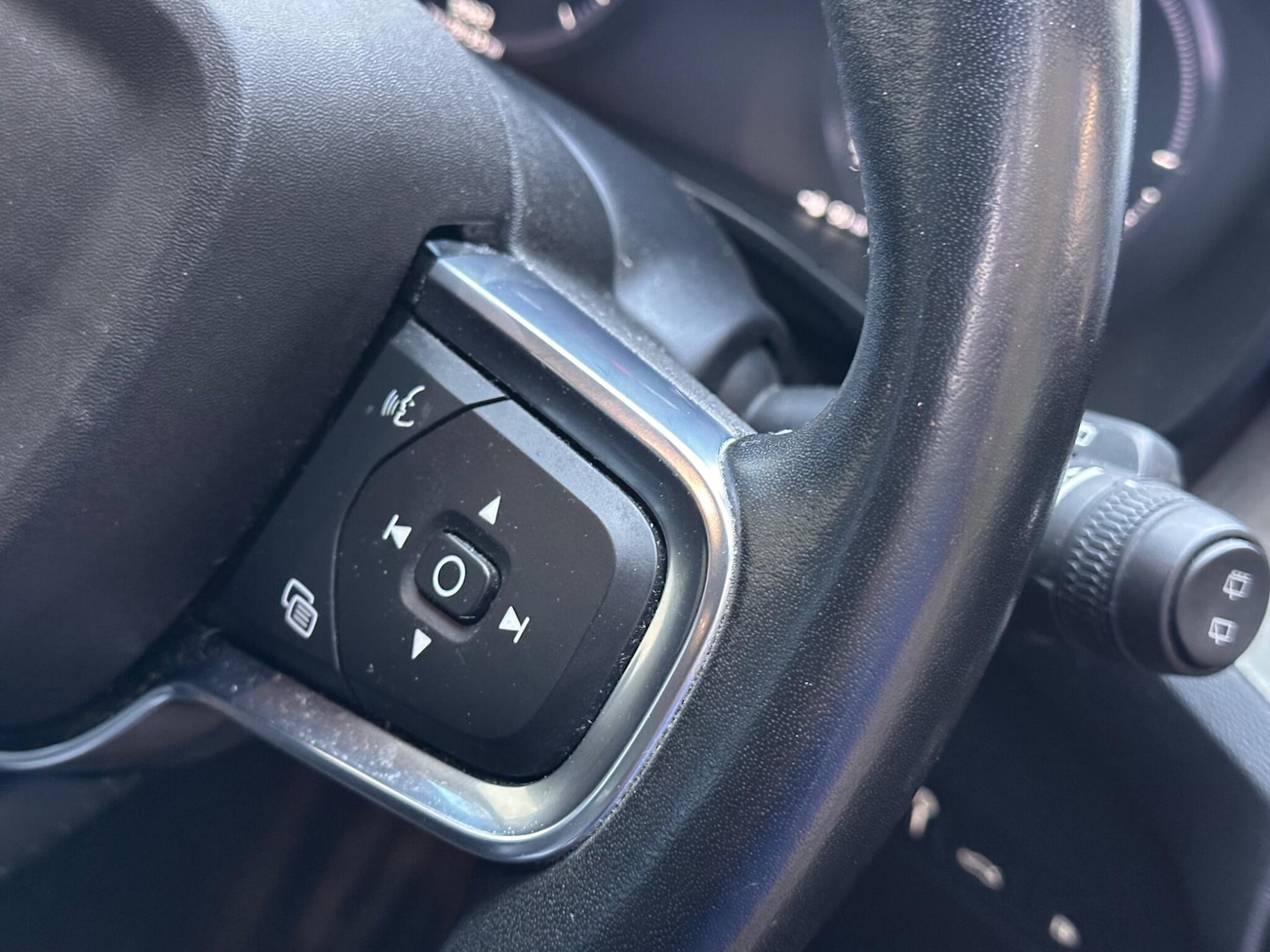 Used Volvo XC40 2020 for sale - 76573324: Photo 25