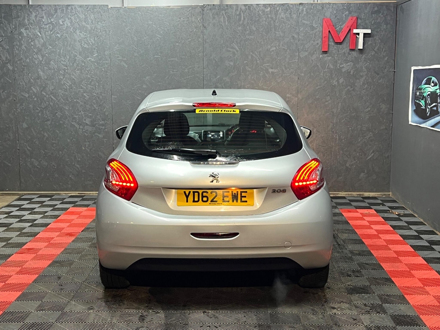 Used Peugeot 208 2012 for sale - 76942319: Photo 10