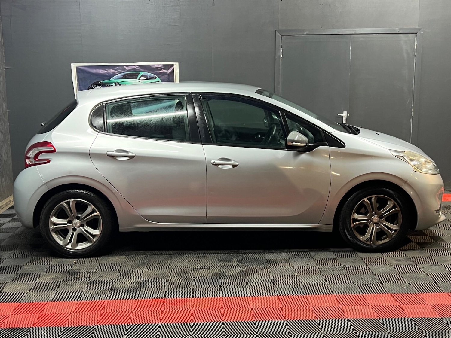 Used Peugeot 208 2012 for sale - 76942319: Photo 11