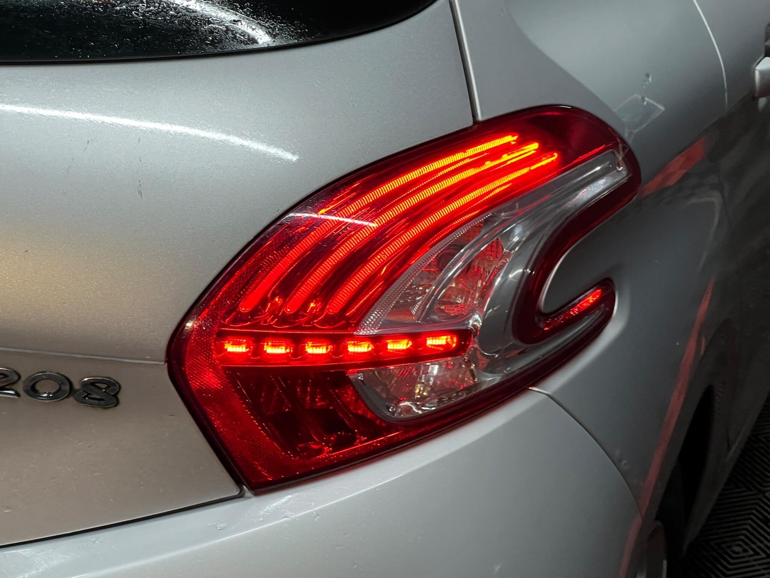 Used Peugeot 208 2012 for sale - 76942319: Photo 20