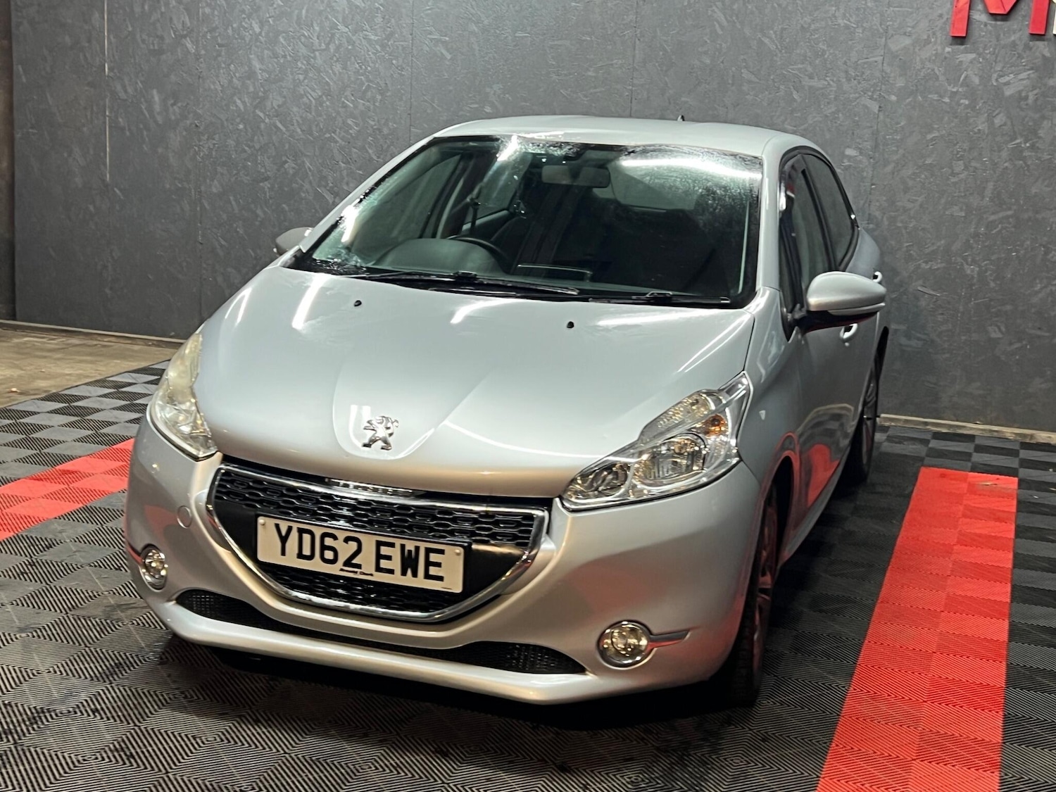 Used Peugeot 208 2012 for sale - 76942319: Photo 3